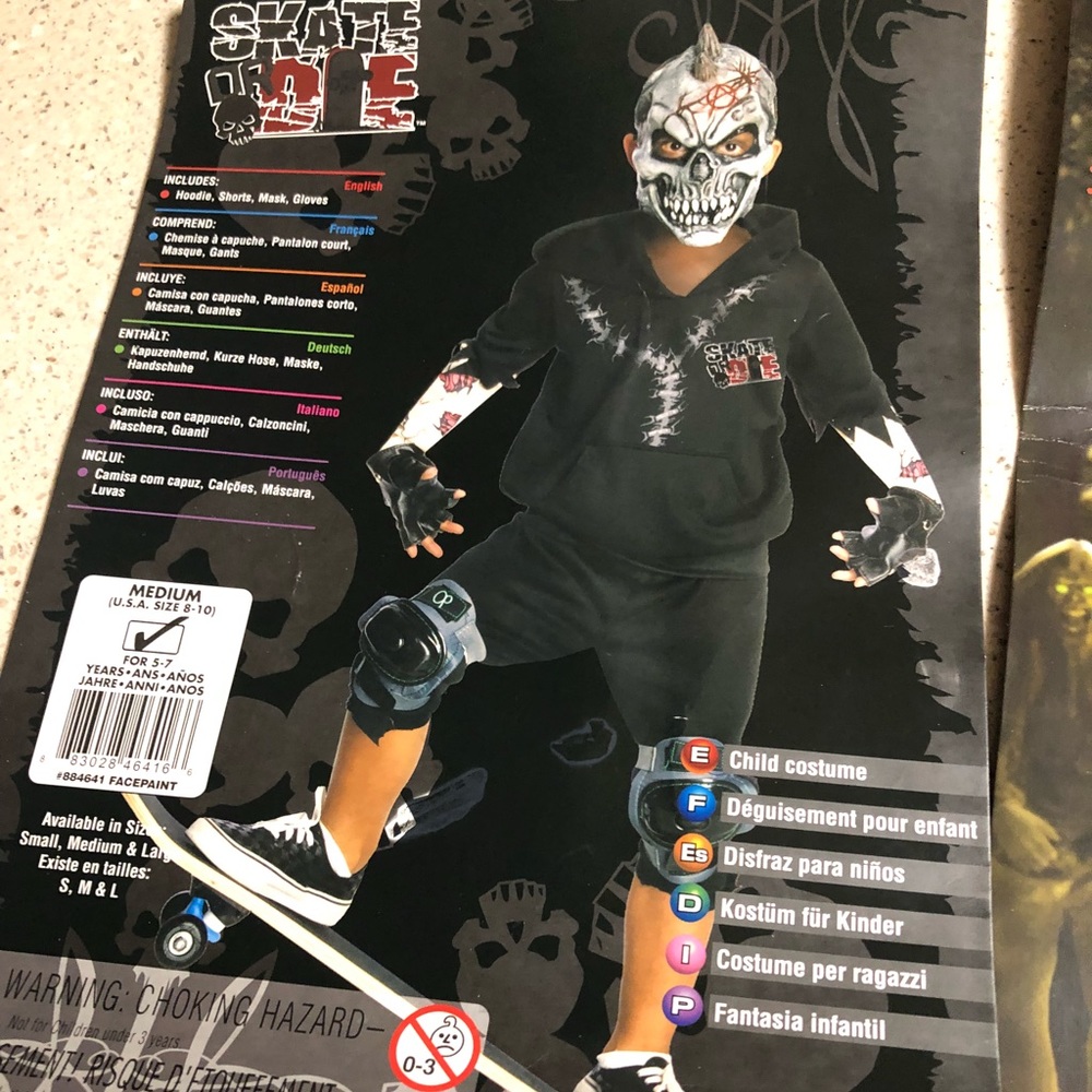 Boys Halloween costume zombie skater medium